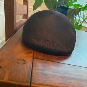 Kangol hat in black sz xxl brand new unworn.